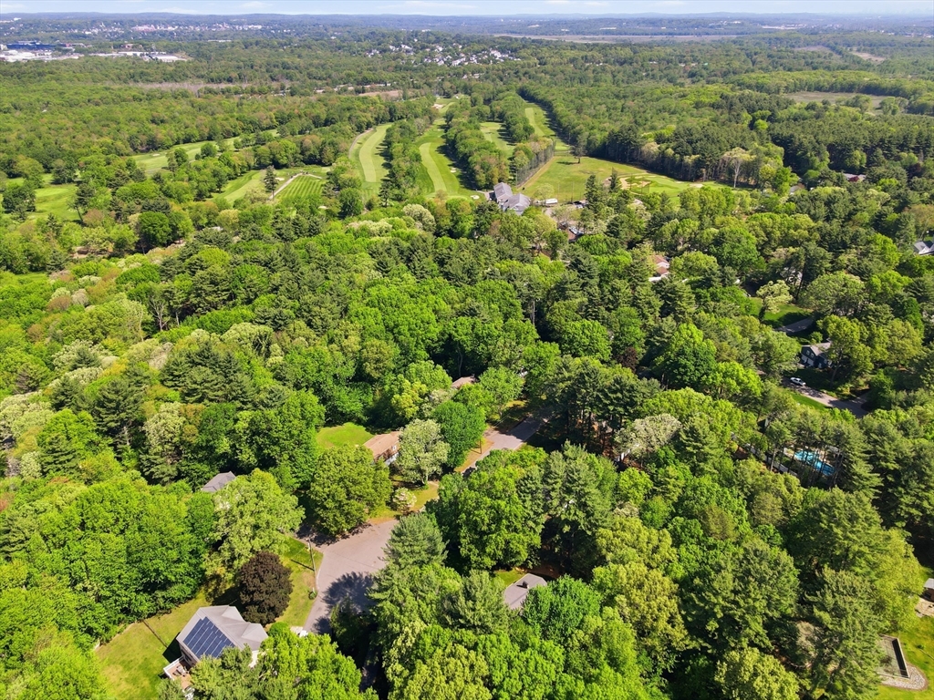 22 Longmeadow Dr