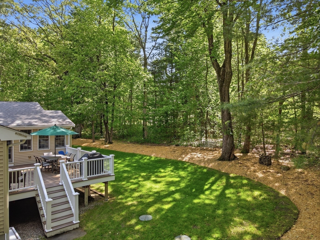 22 Longmeadow Dr
