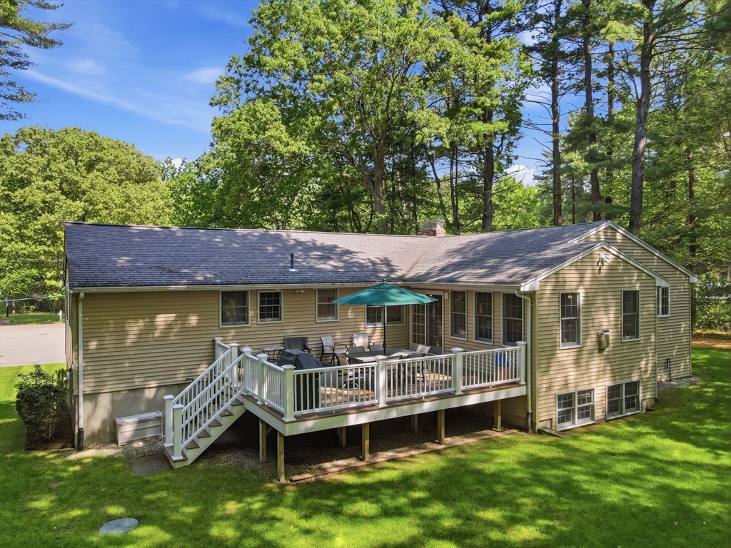 22 Longmeadow Dr