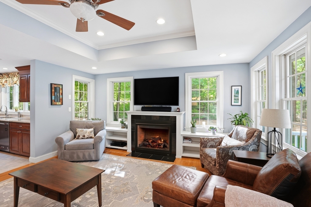 22 Longmeadow Dr