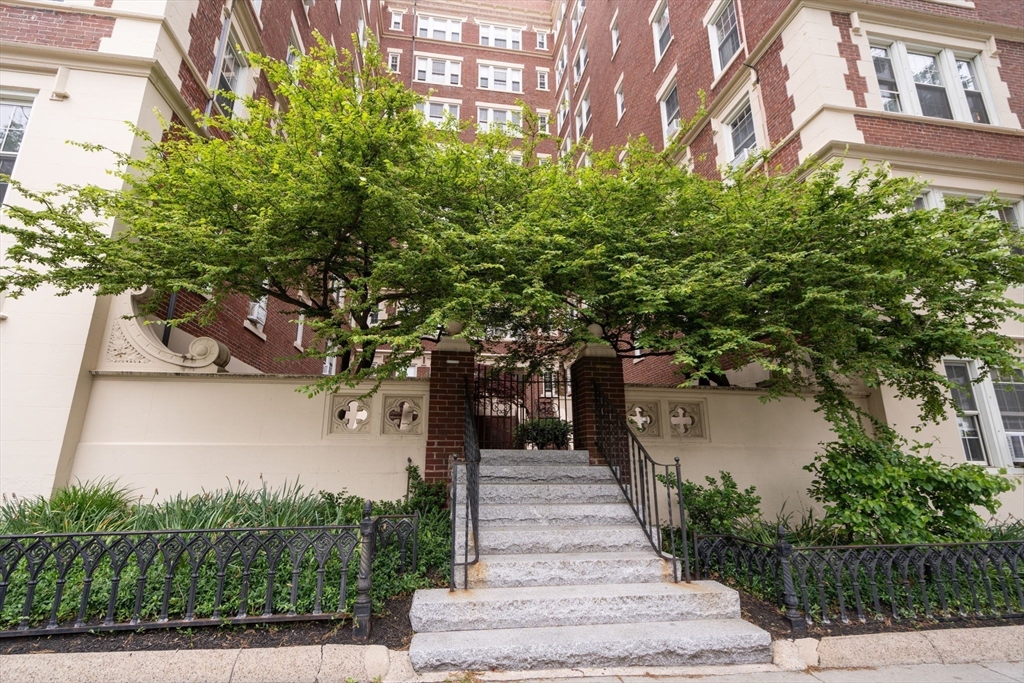 1450-1454 Beacon Street # 542