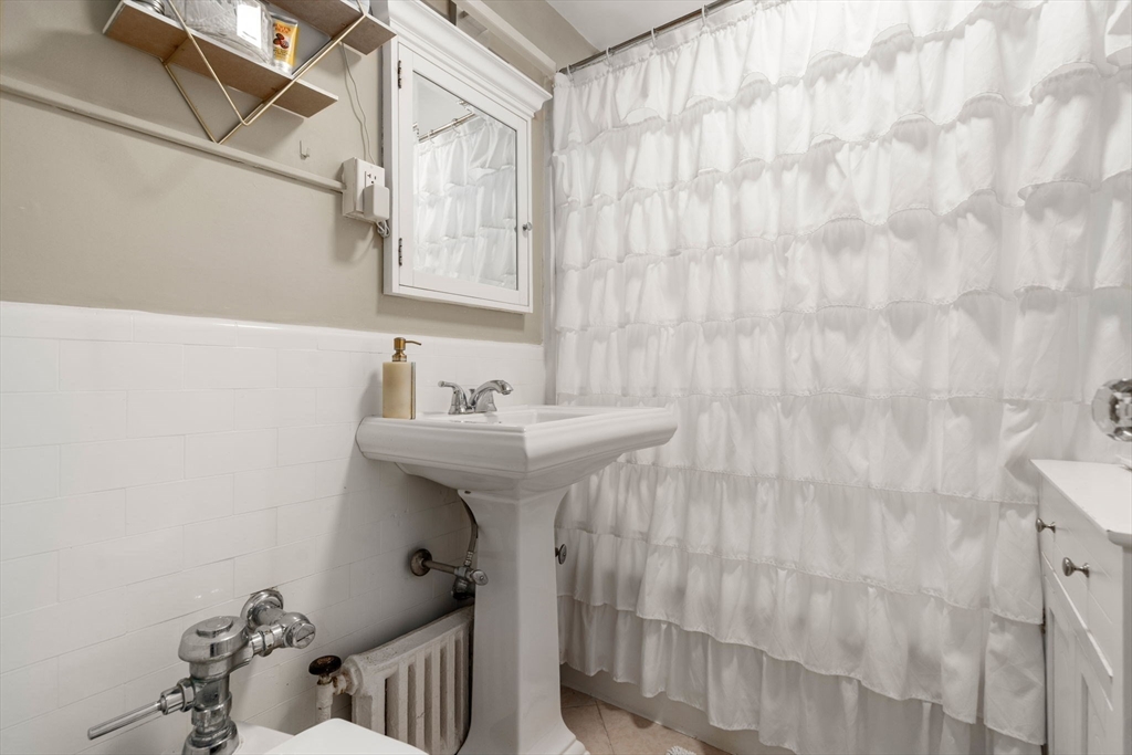 1450-1454 Beacon Street # 542
