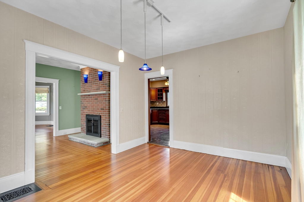 369 Bacon Street