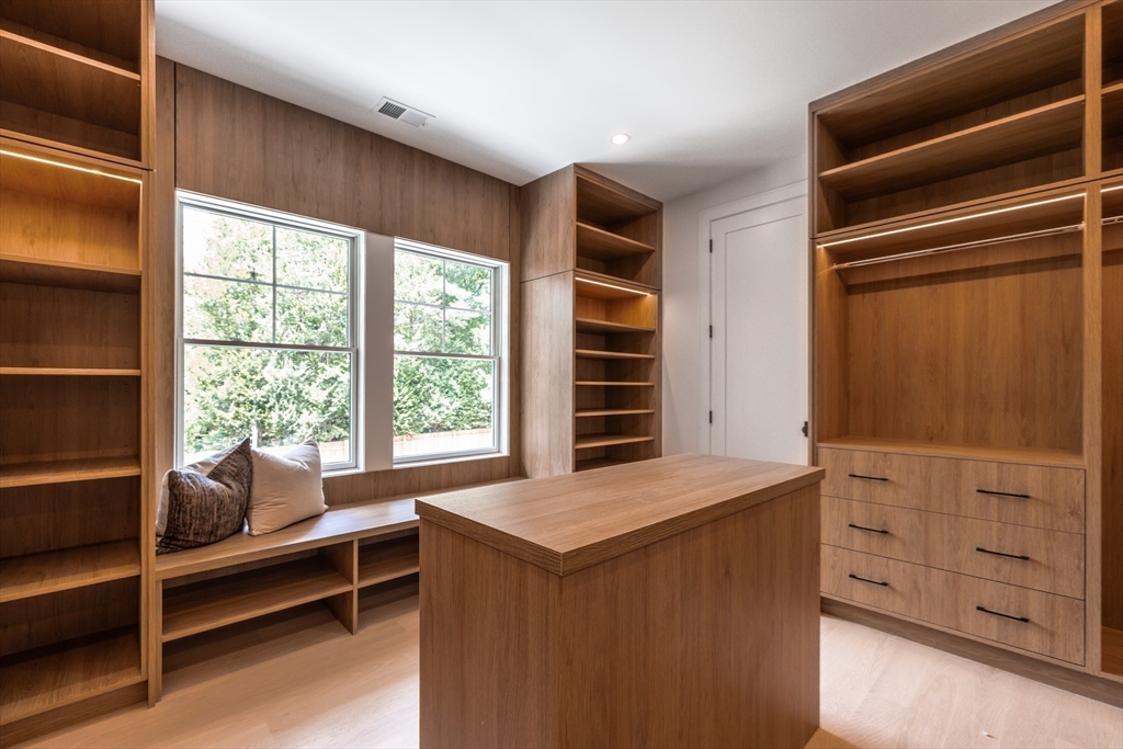 101 Alban Rd
