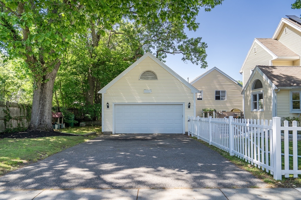 4 Rebecca Road