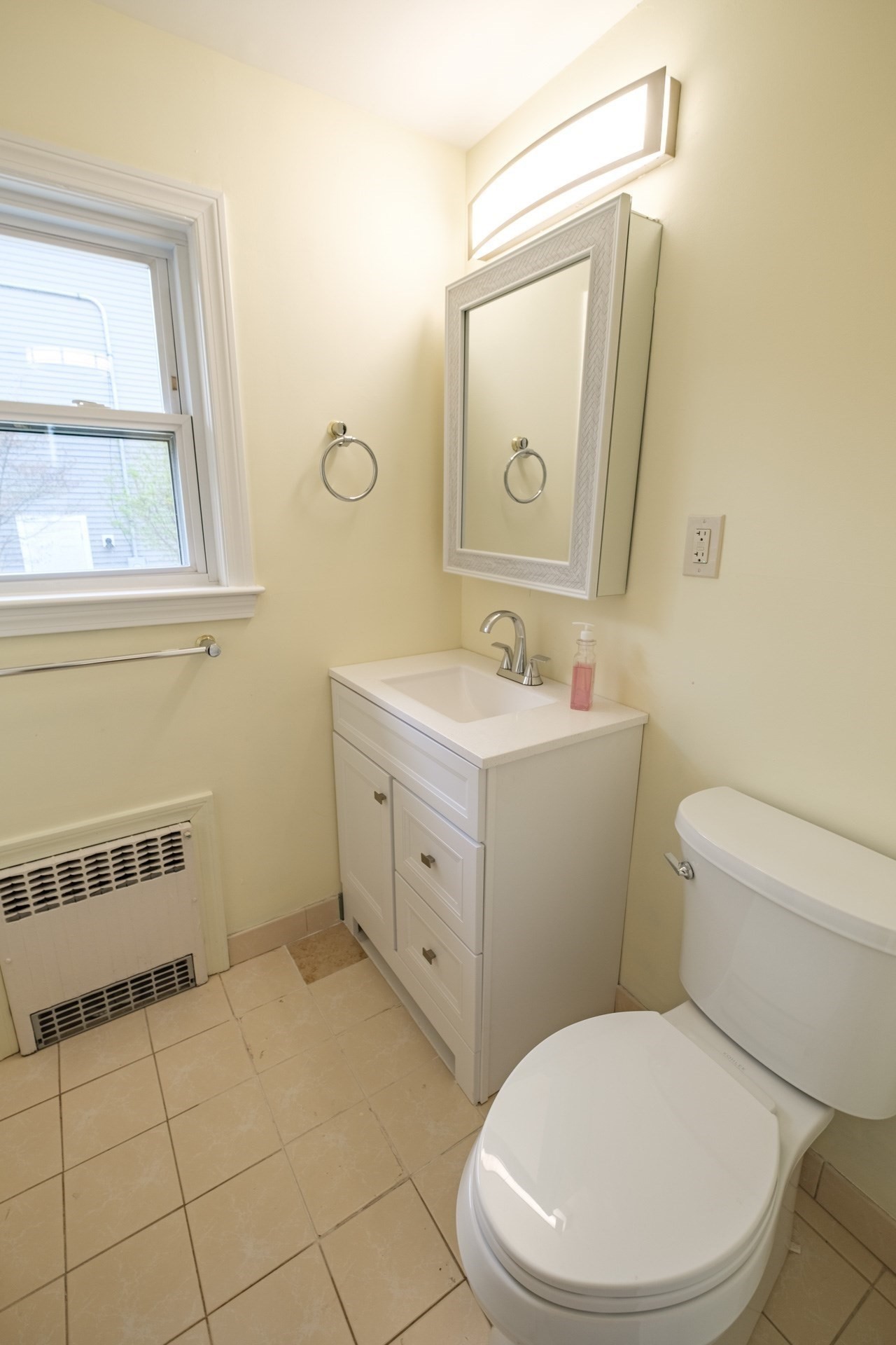 19 Faxon St # F