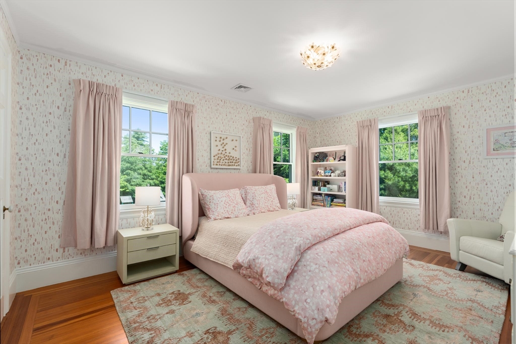 10 Burnham Rd
