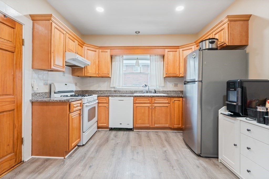 12 Plymouth St # 2