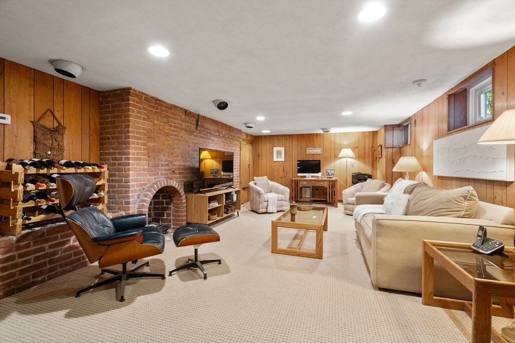 24 Fenno Rd