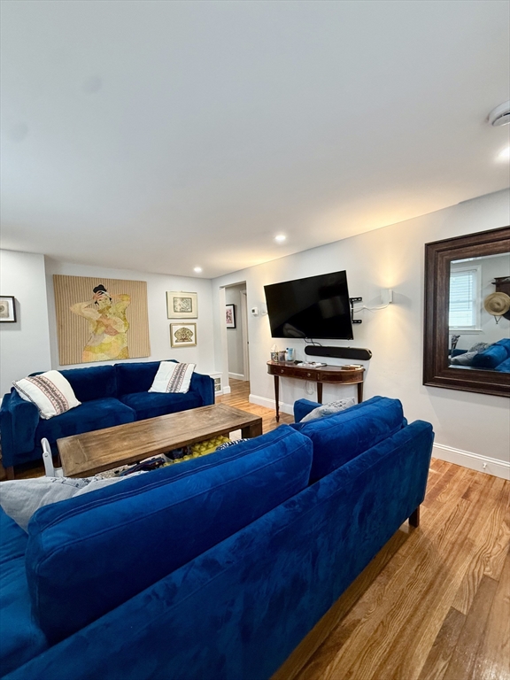 74 Seminole Ave