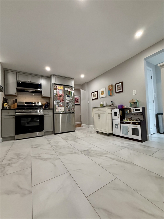 74 Seminole Ave