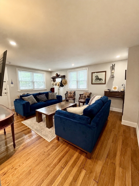 74 Seminole Ave