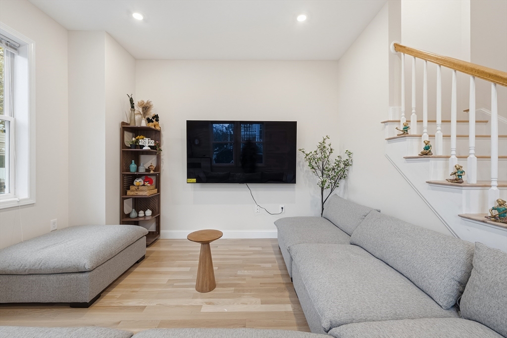 77 North St # 77