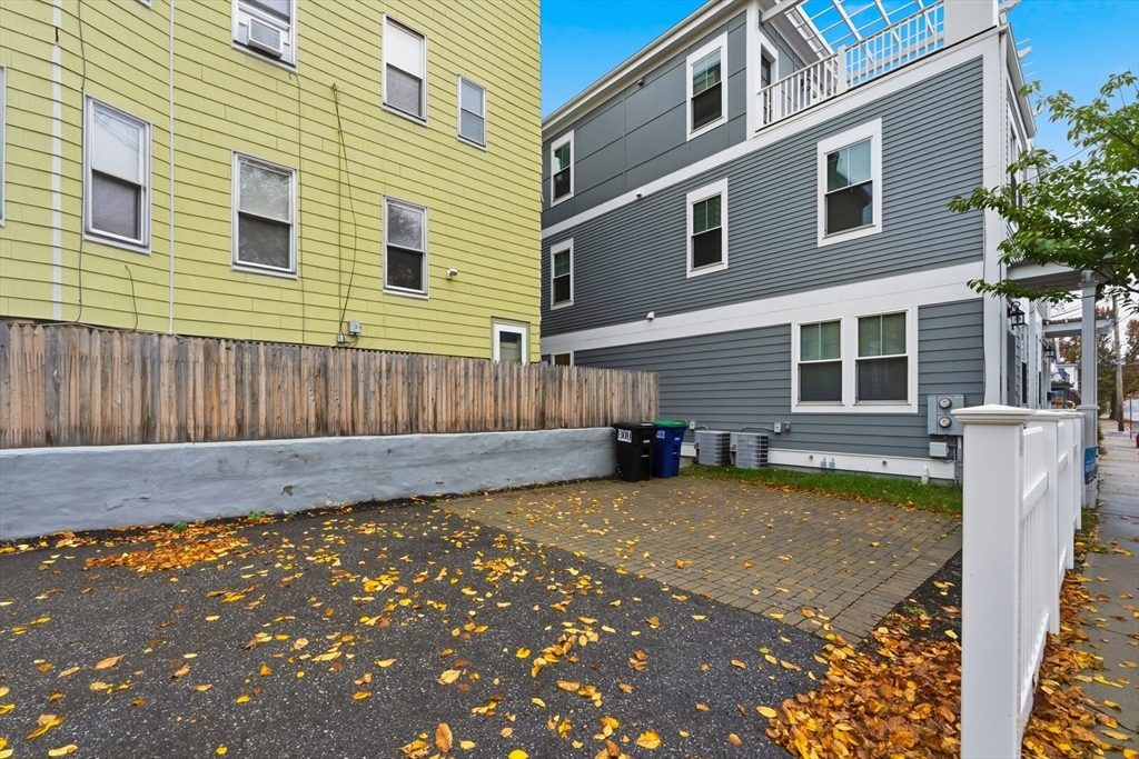 77 North St # 77
