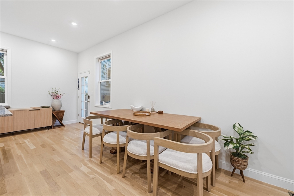 77 North St # 77