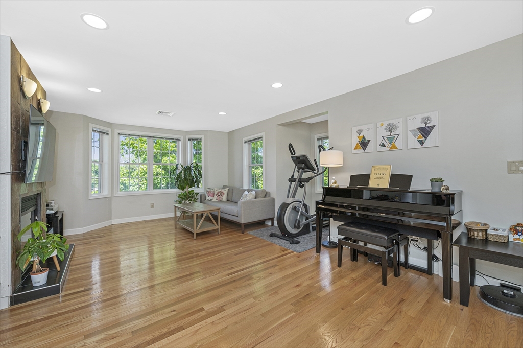 122 Massachusetts Ave # 122