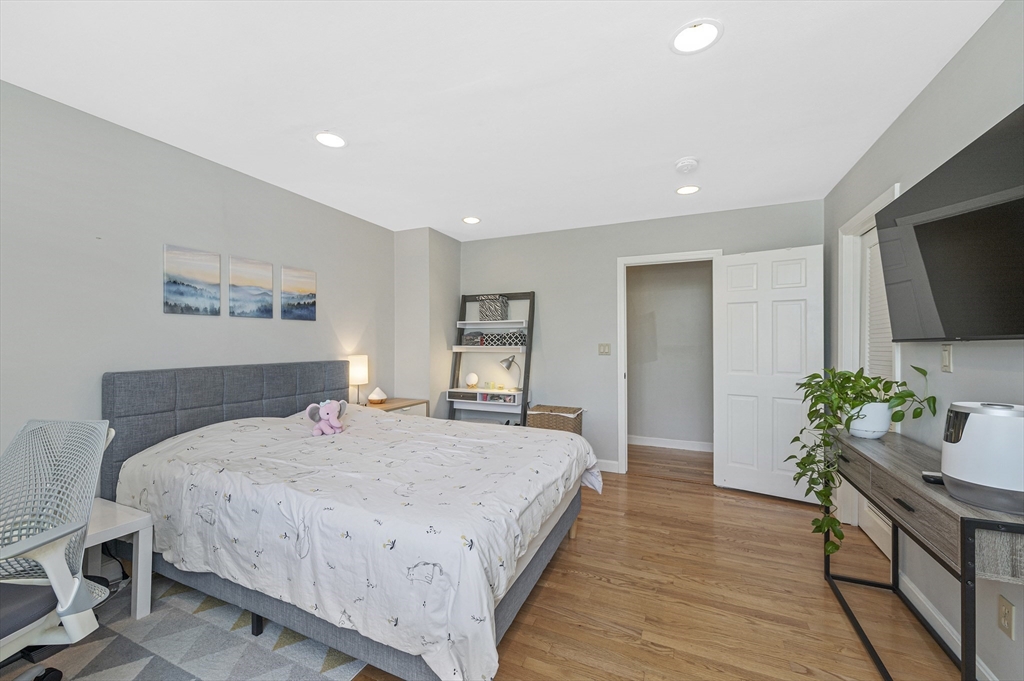 122 Massachusetts Ave # 122