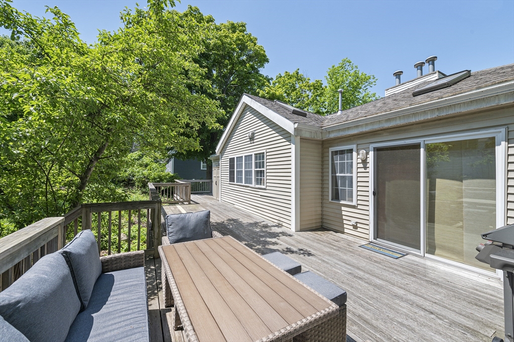122 Massachusetts Ave # 122