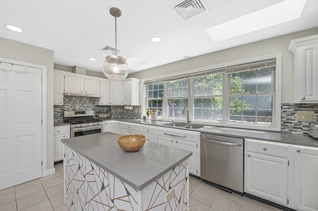 122 Massachusetts Ave # 122