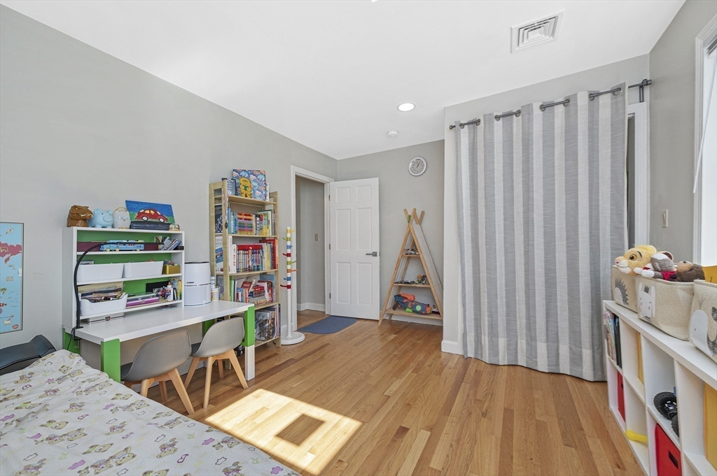 122 Massachusetts Ave # 122