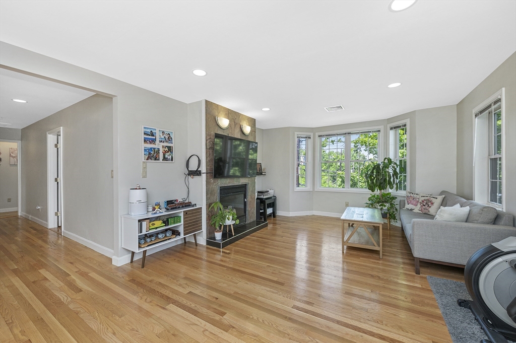 122 Massachusetts Ave # 122