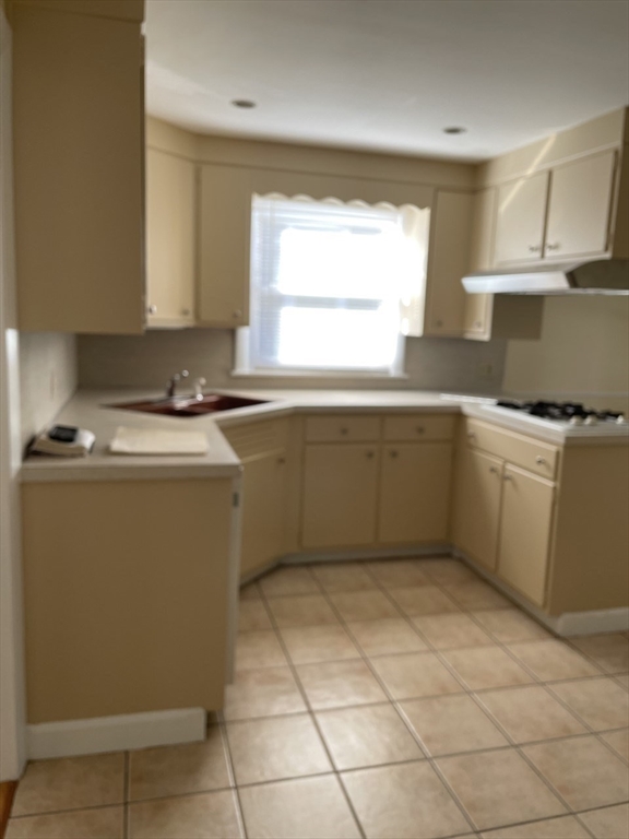 27 Elliot Street # 2