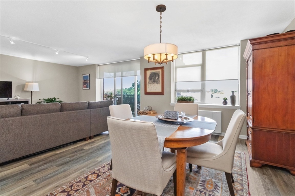 280 Boylston St # 713