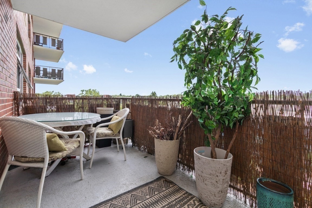 280 Boylston St # 713
