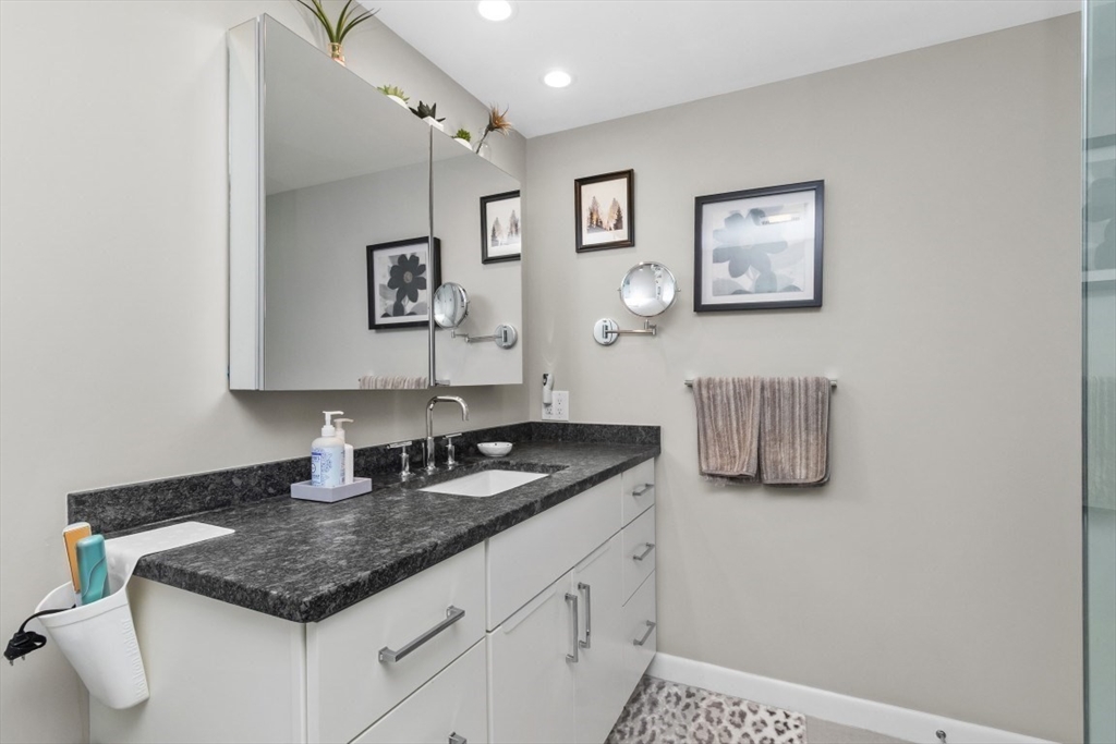 280 Boylston St # 713