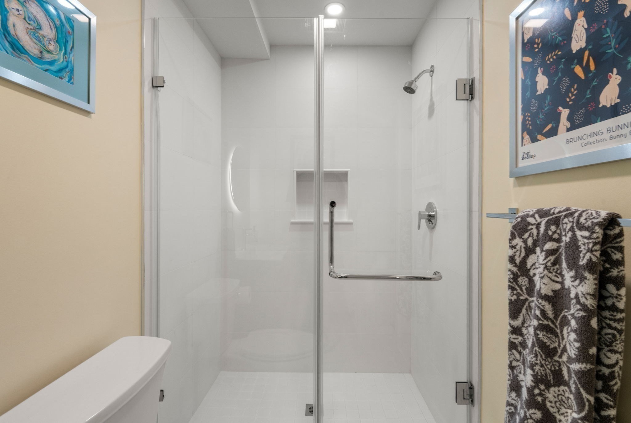 14 Brook Ave # 2