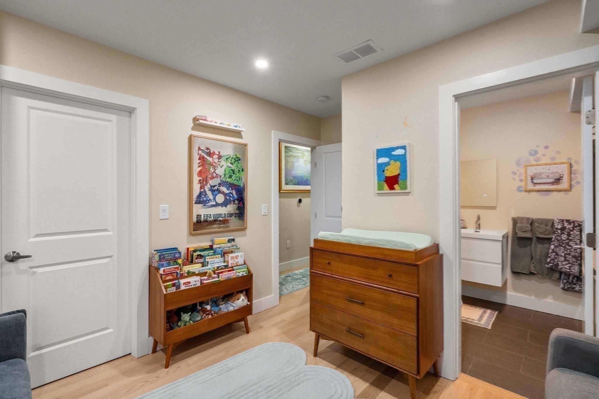 14 Brook Ave # 2