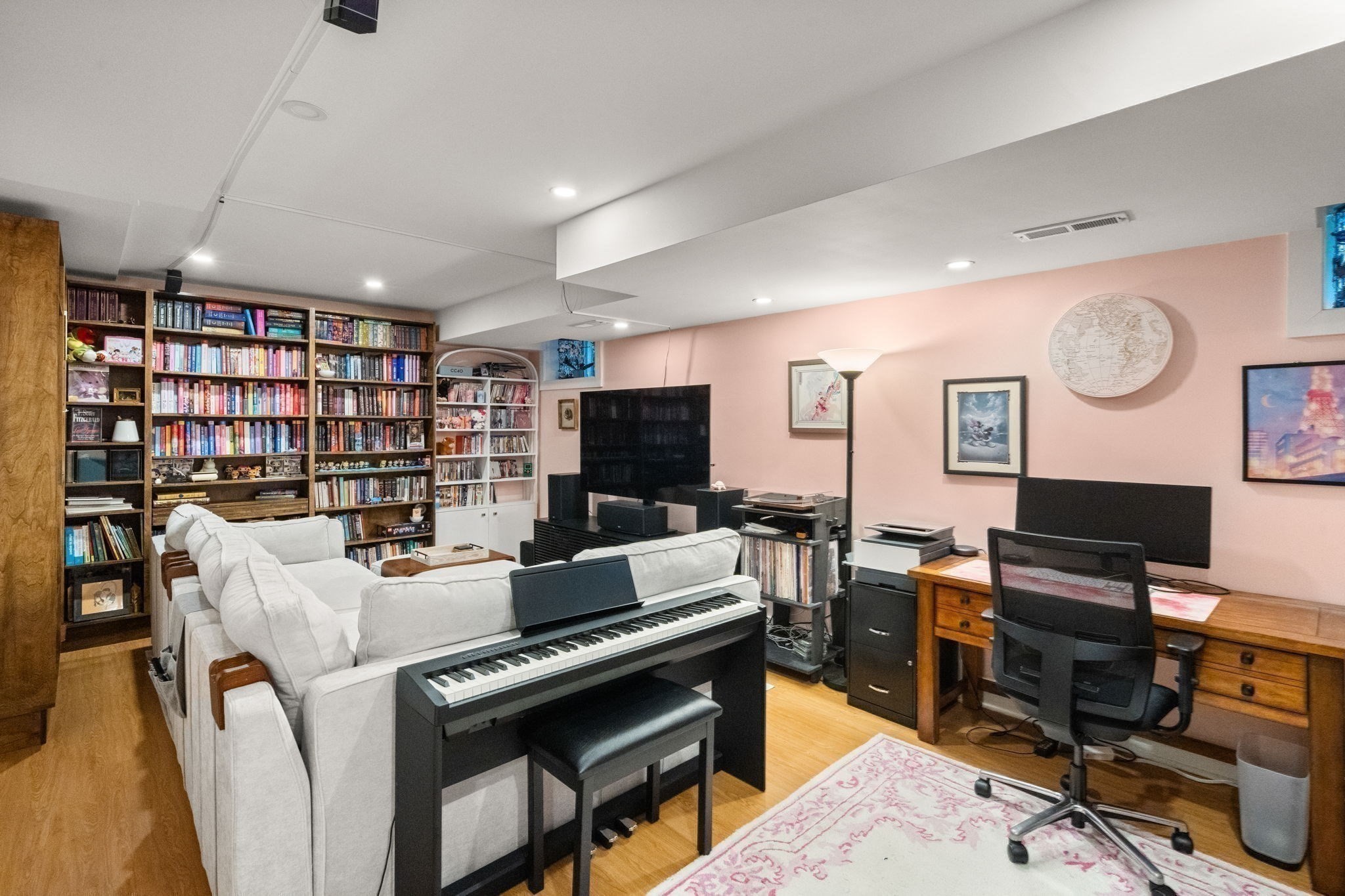 14 Brook Ave # 2