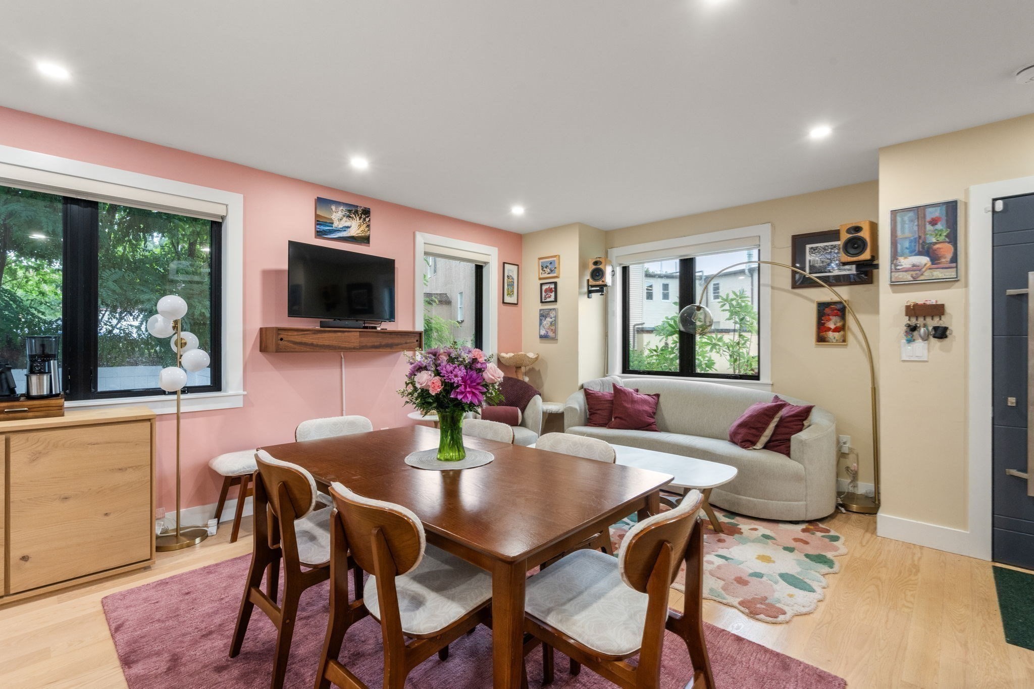 14 Brook Ave # 2