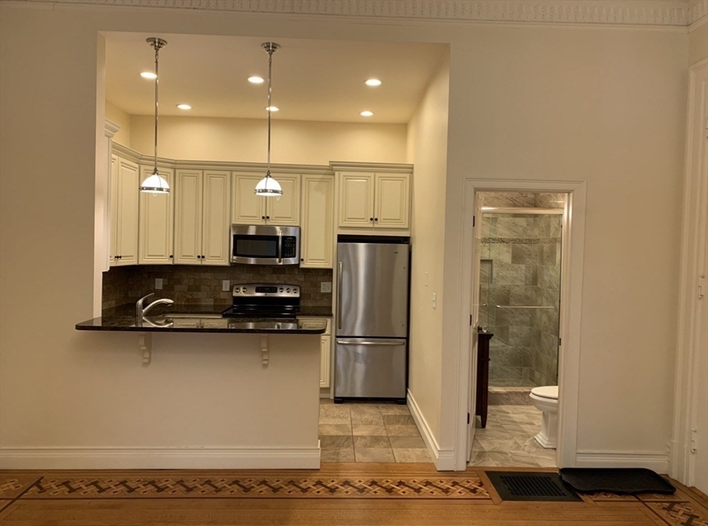 325 Commonwealth Avenue # 3