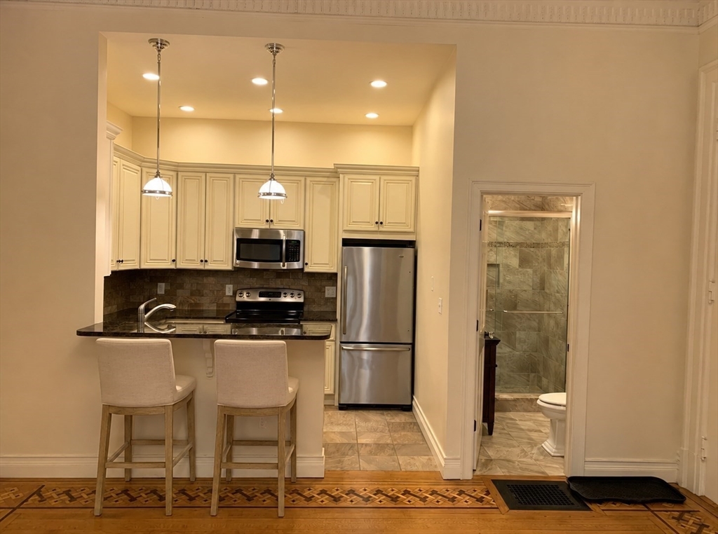 325 Commonwealth Avenue # 3