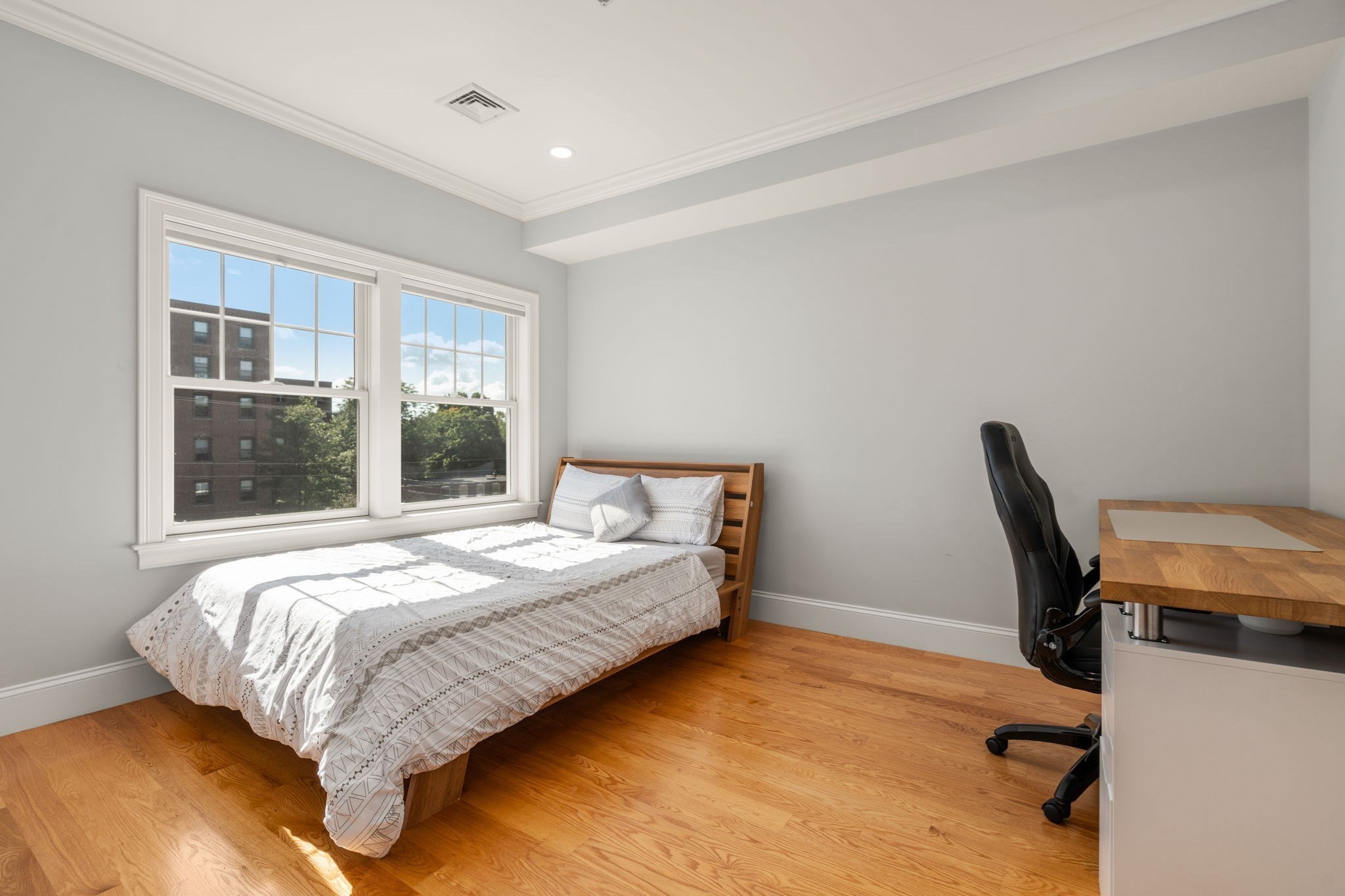 140 Main St Unit: E
