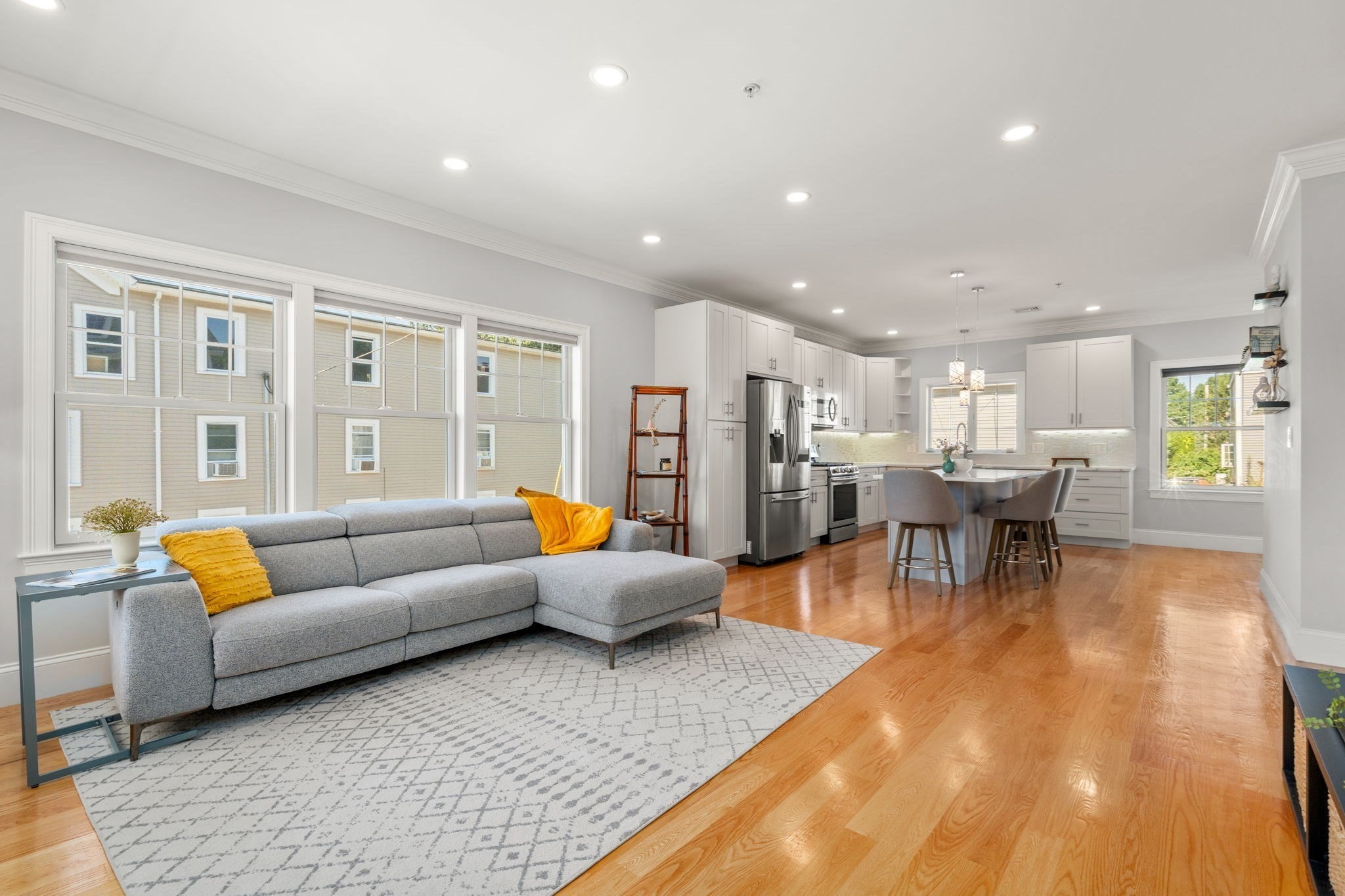 140 Main St Unit: E