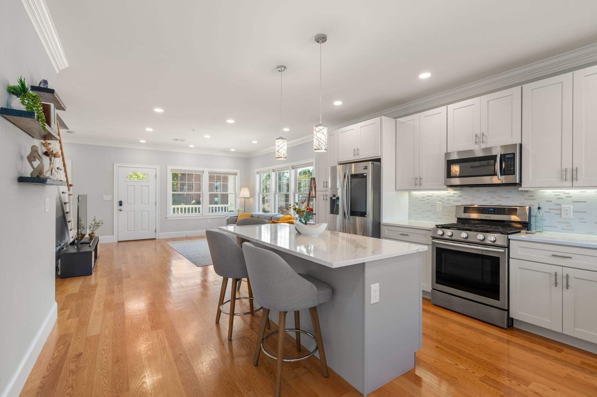 140 Main St Unit: E