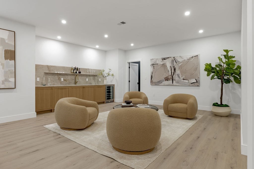 101 Alban Rd