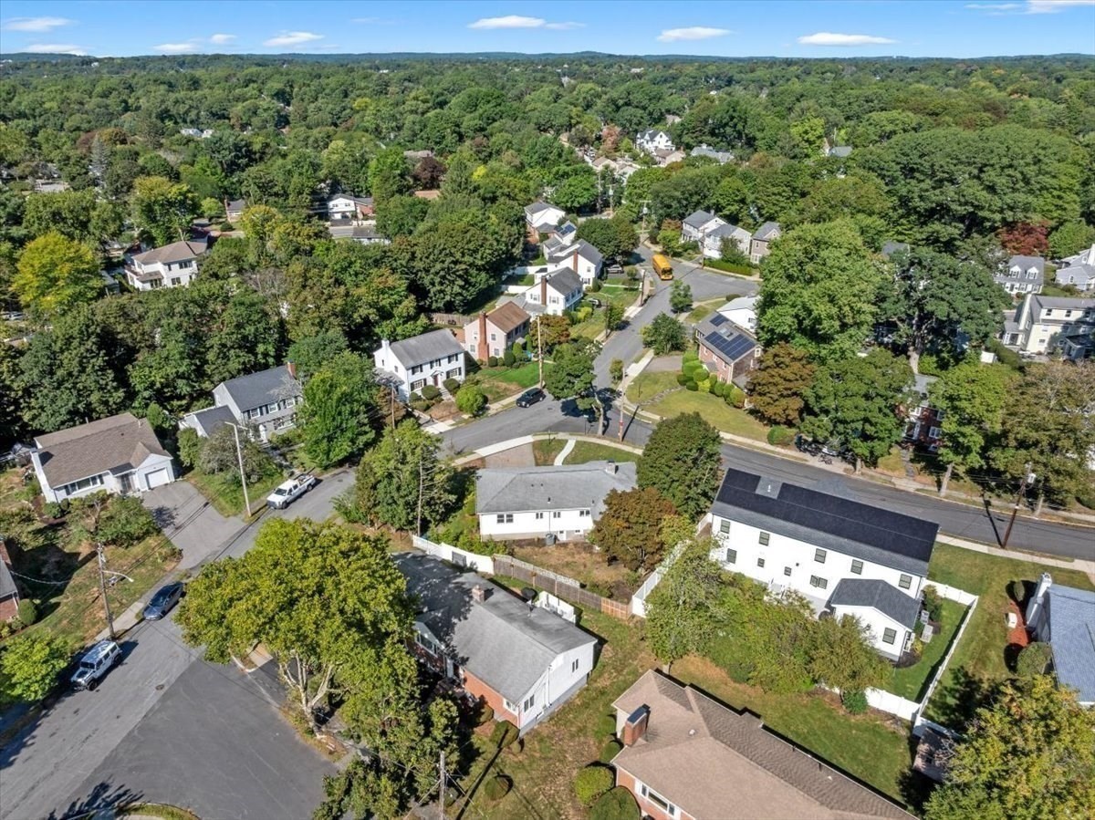 24 Great Meadow Rd