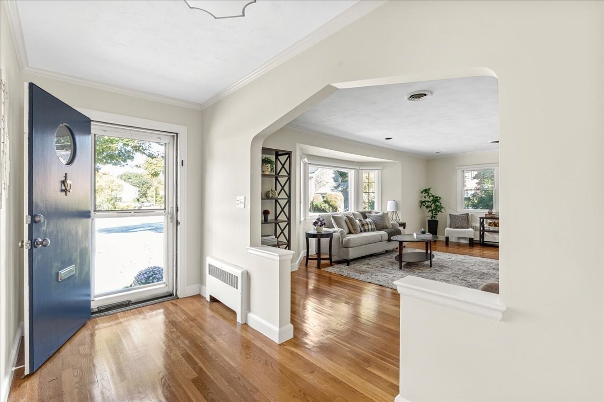 24 Great Meadow Rd