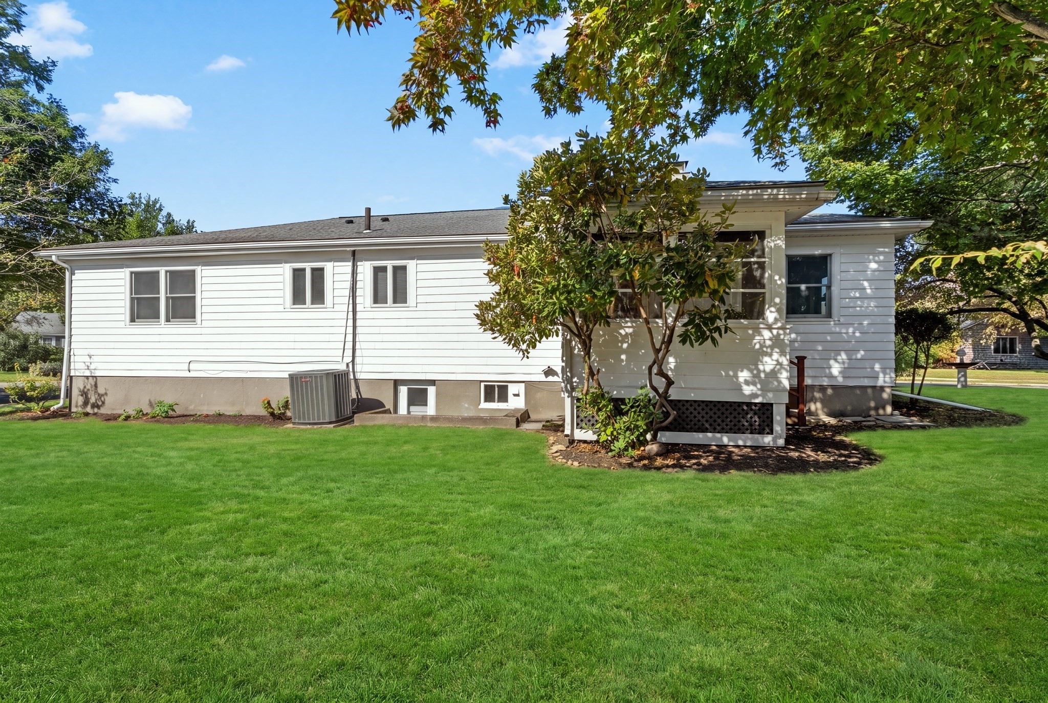 24 Great Meadow Rd