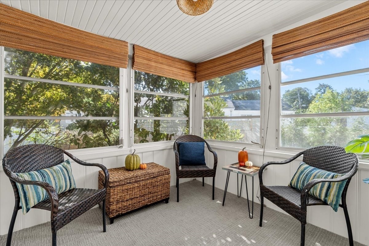 24 Great Meadow Rd