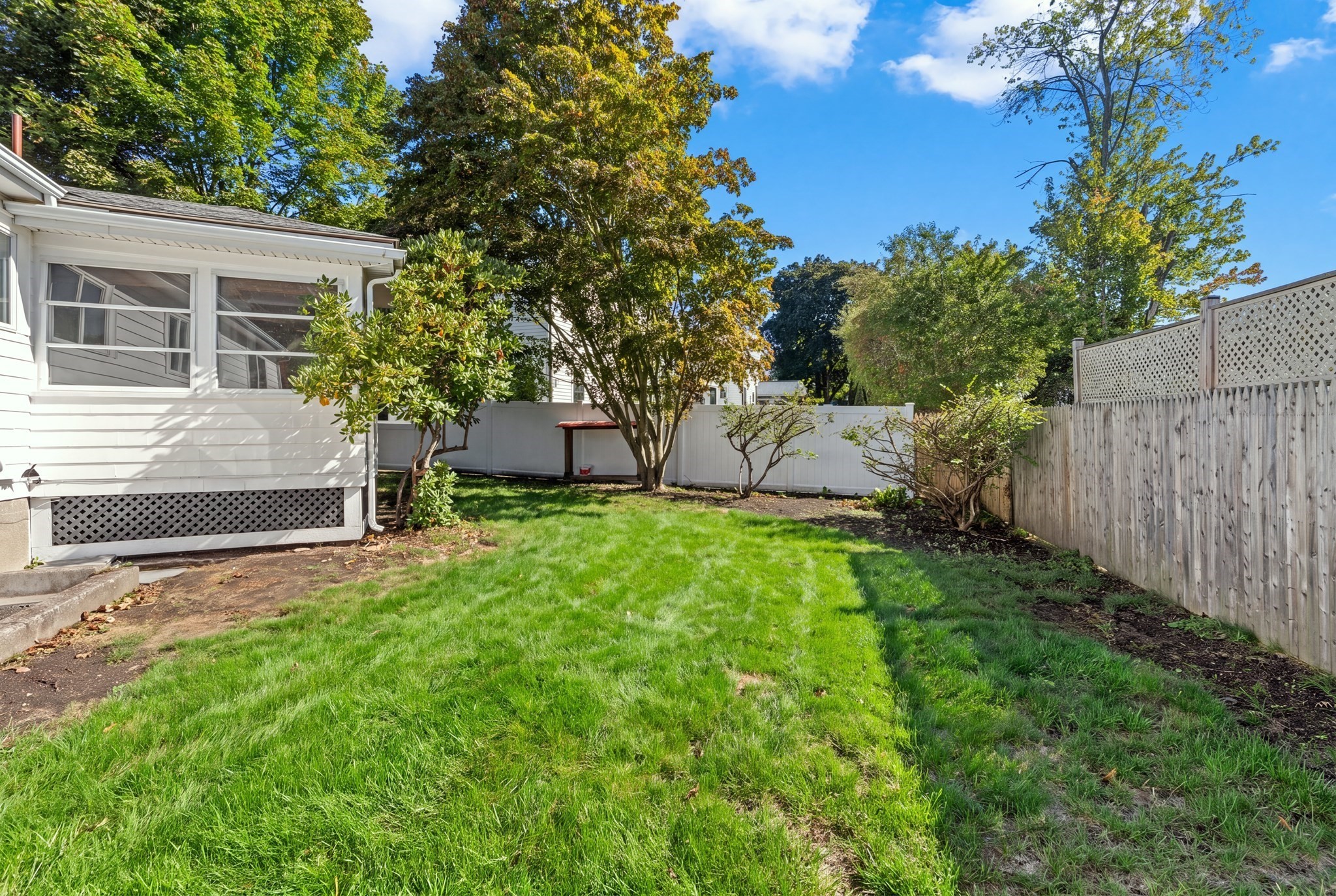 24 Great Meadow Rd