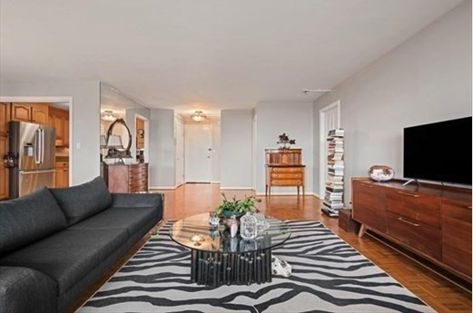 280 Boylston Street # 908