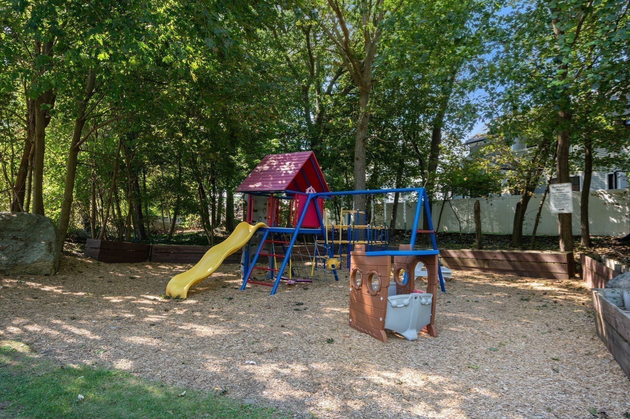 250 Hammond Pond Parkway # 1611N
