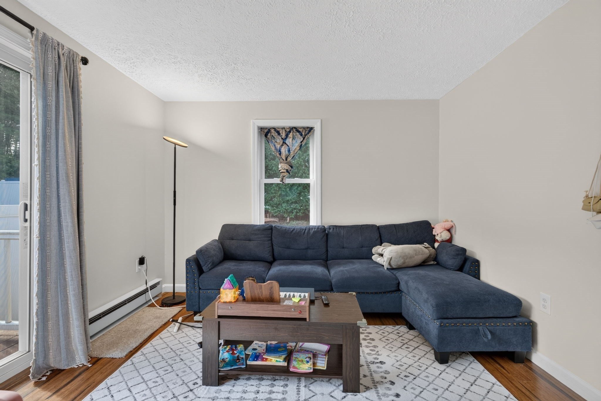 53 Olde Colonial Dr # 6