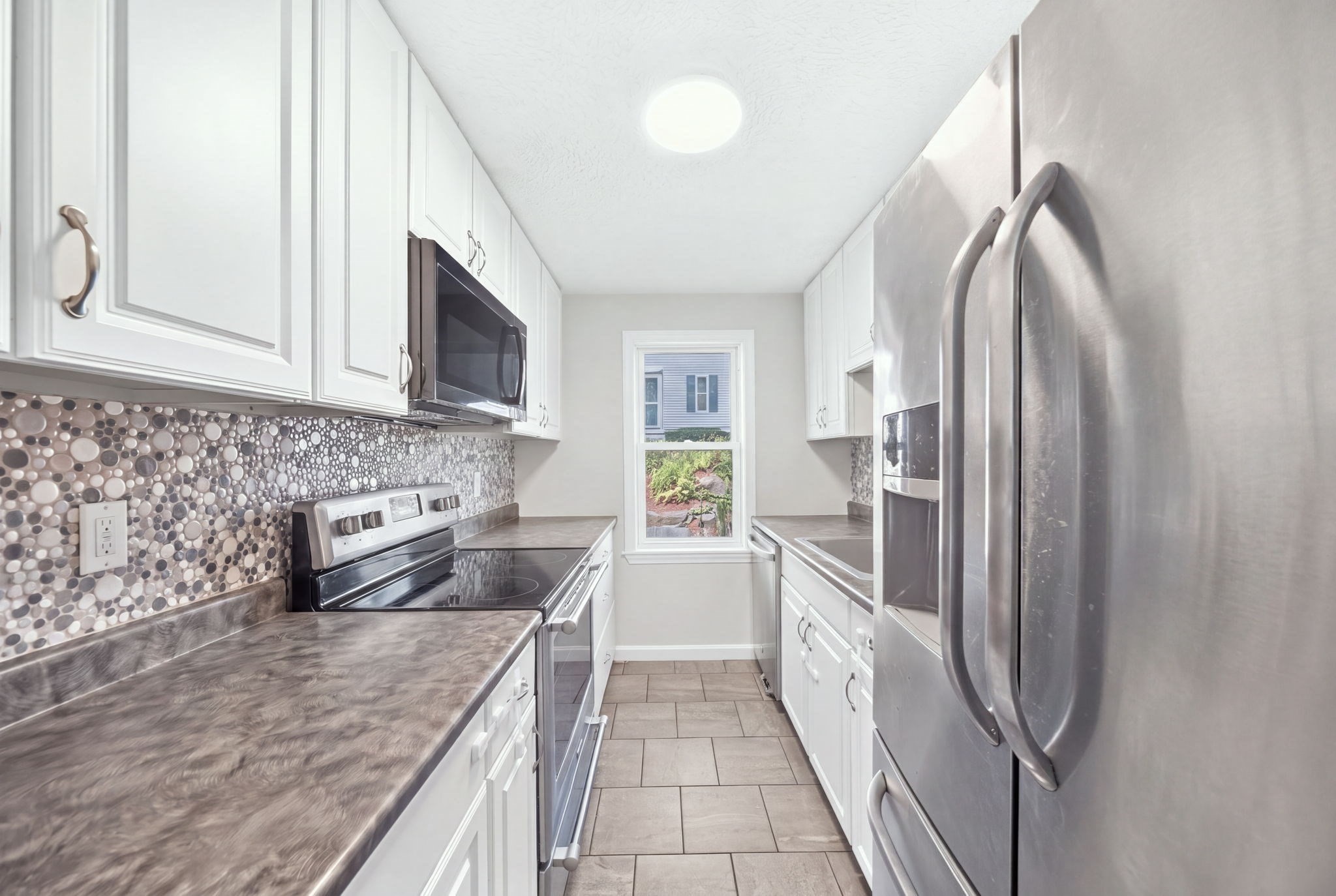 53 Olde Colonial Dr # 6