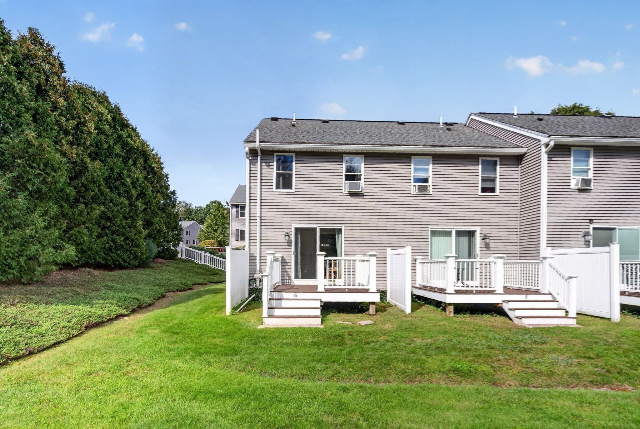 53 Olde Colonial Dr # 6