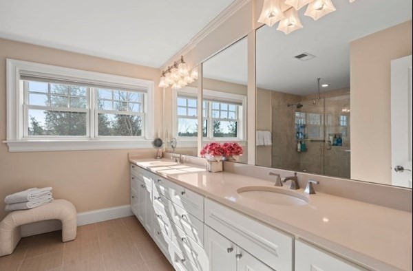 41 Lillian Way # 41